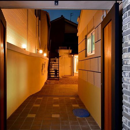 Guma Modern Hanokstay Daegu Exterior photo
